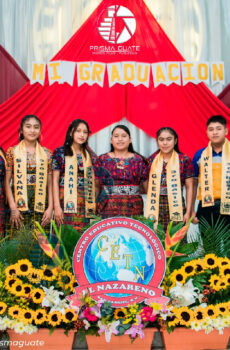 PAQUETE SESIÓN DE FOTOGRAFÍA PROFESIONAL GRADUACIÓN NO.3