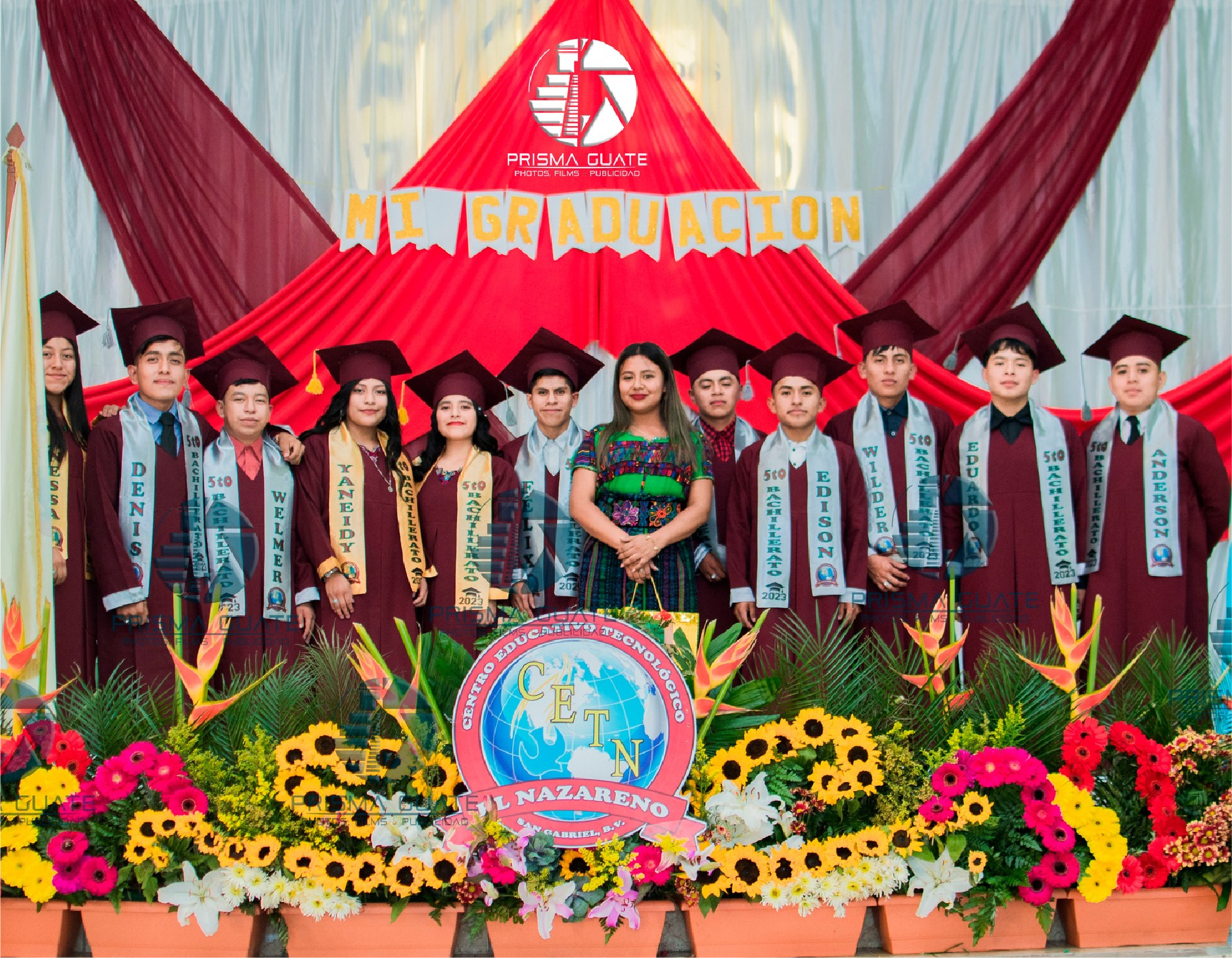 PAQUETE SESIÓN DE FOTOGRAFÍA PROFESIONAL GRADUACIÓN NO. 2