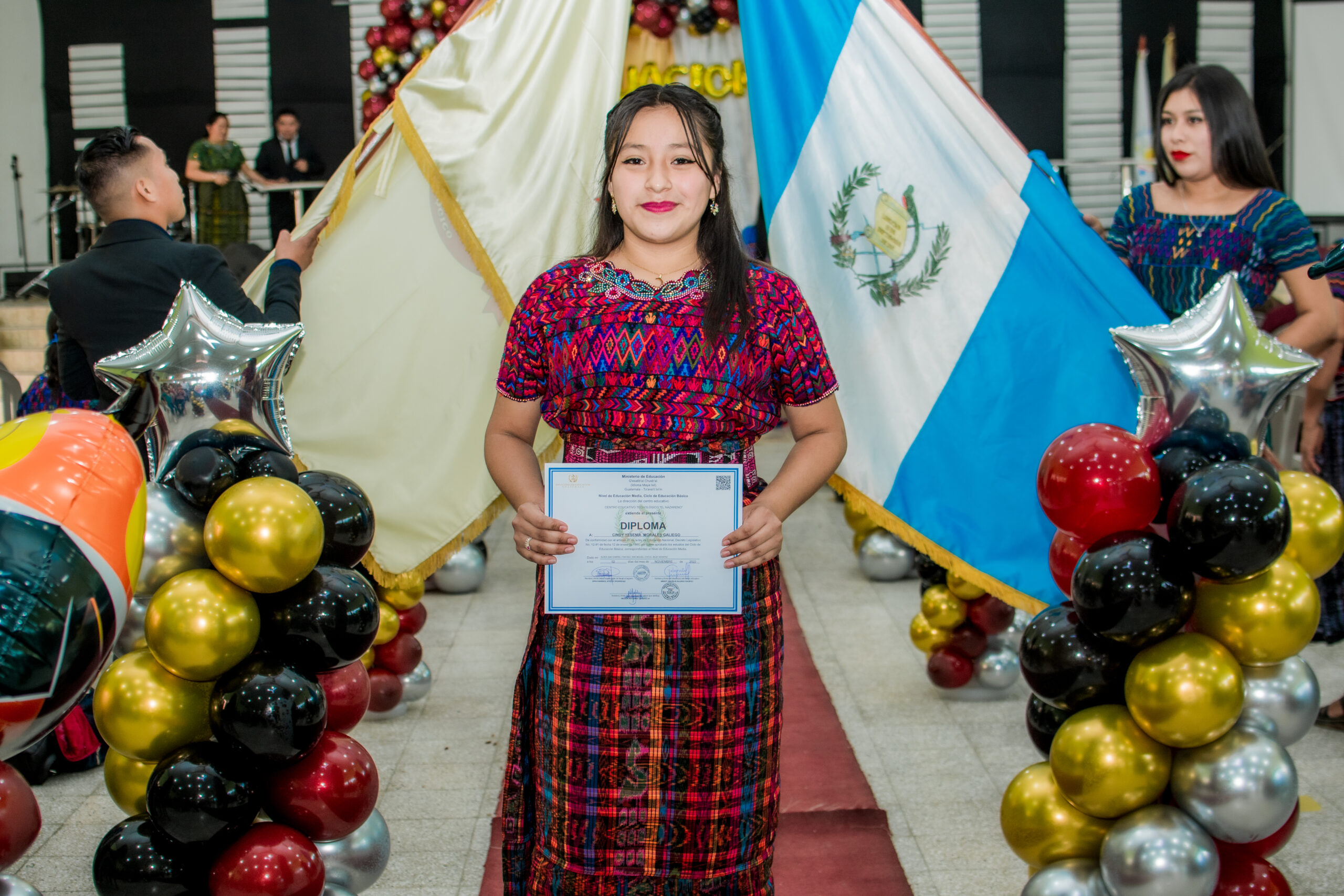 PAQUETE DE FOTOGRAFÍA PROFESIONAL DE GRADUACIONES NO.2