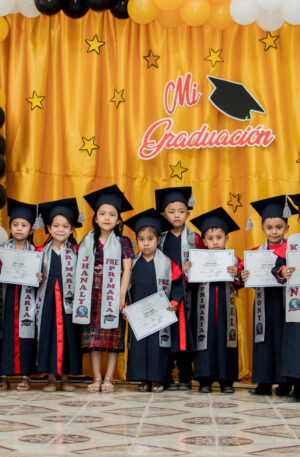 PAQUETE DE FOTOGRAFÍA PROFESIONAL DE GRADUACIONES NO.3